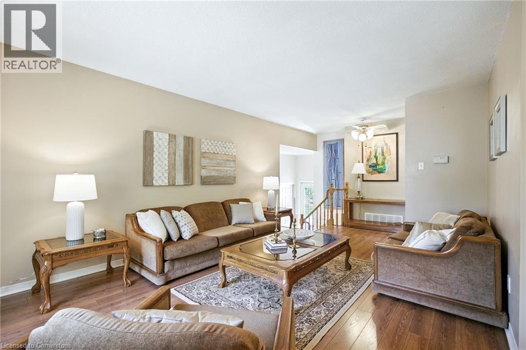 Photo 26 of 618 Empress Crescent, Burlington ON