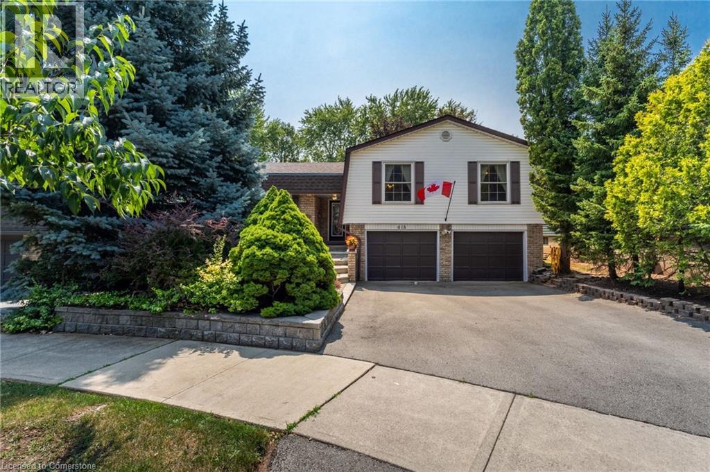 Photo 3 of 618 Empress Crescent, Burlington ON