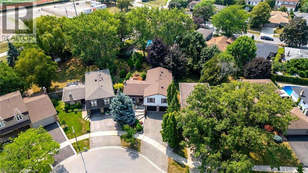 Photo 50 of 618 Empress Crescent, Burlington ON