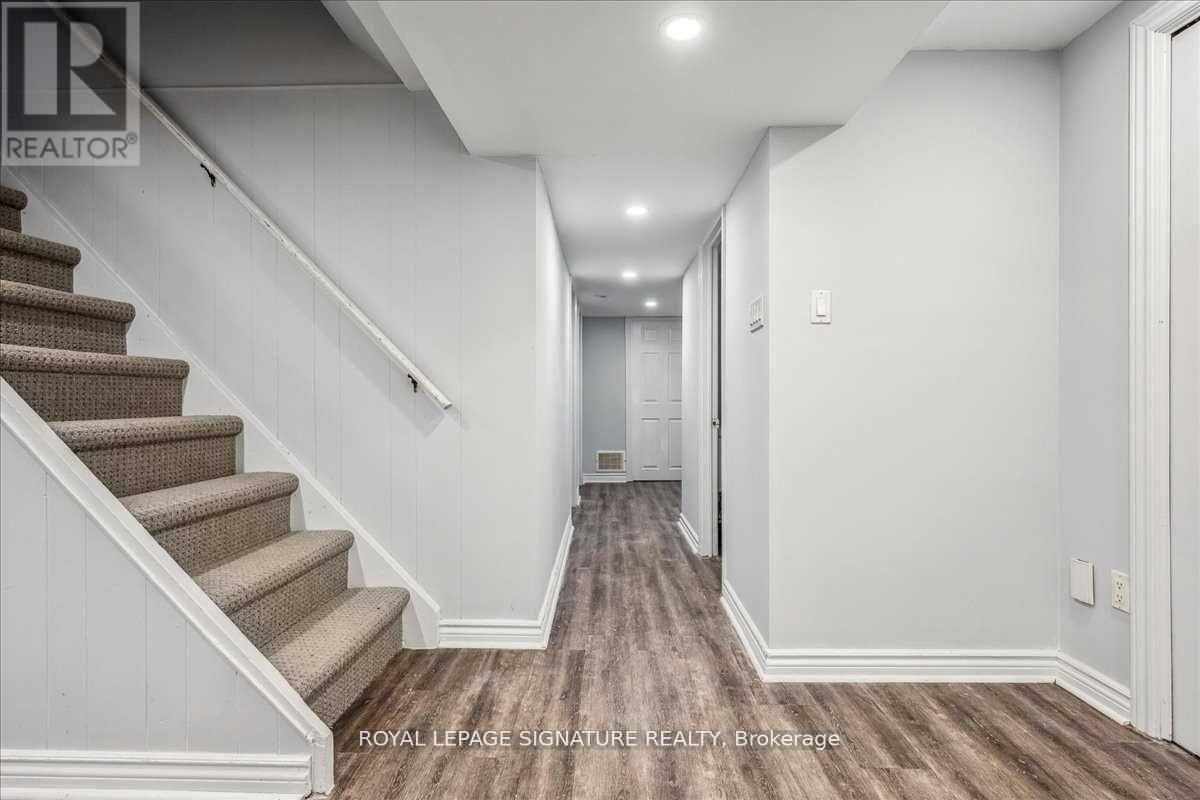 Photo 10 of 2438 Padstow Crescent, Mississauga ON