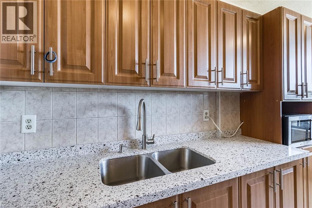 Photo 14 of 21 Knightsbridge Road Unit 602, Brampton ON