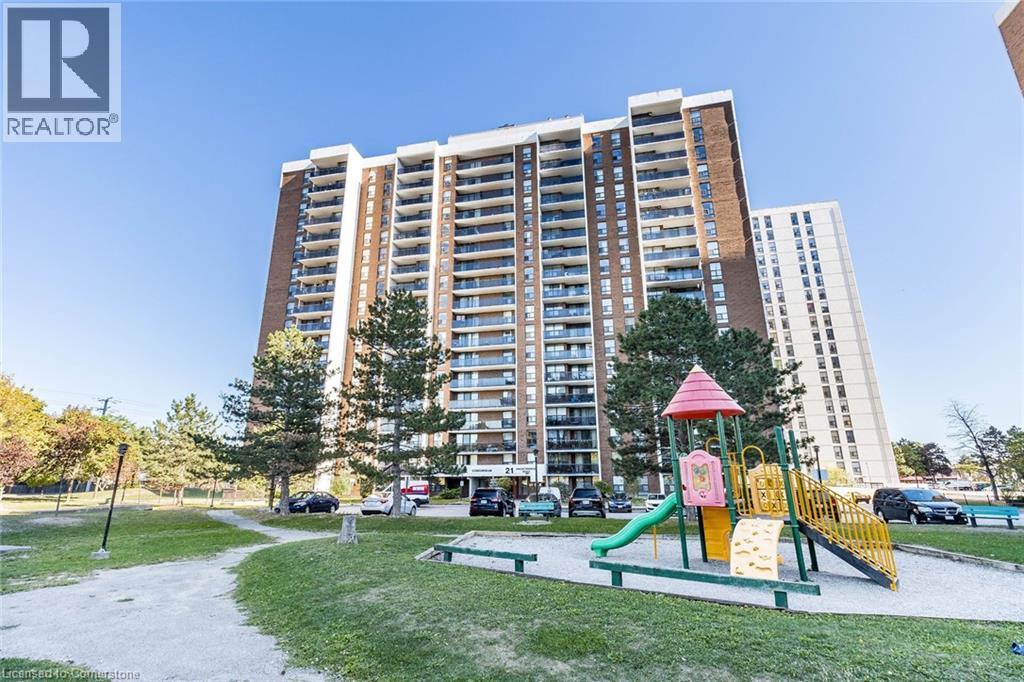 Photo 2 of 21 Knightsbridge Road Unit 602, Brampton ON