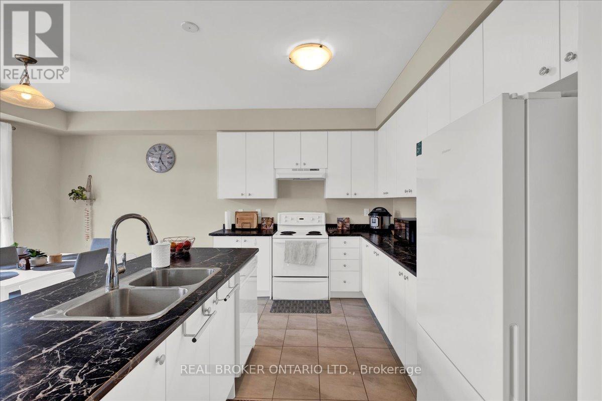 Photo 11 of 73 Stern Drive, Welland ON