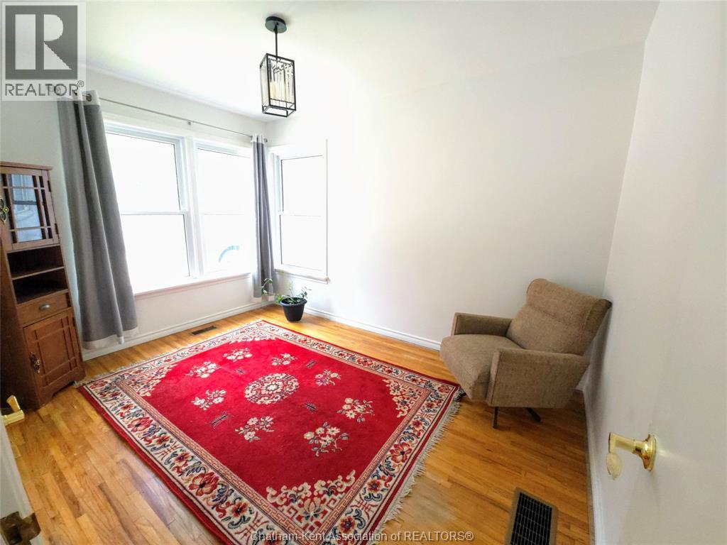 Photo 20 of 229 Elizabeth Street, Chatham ON