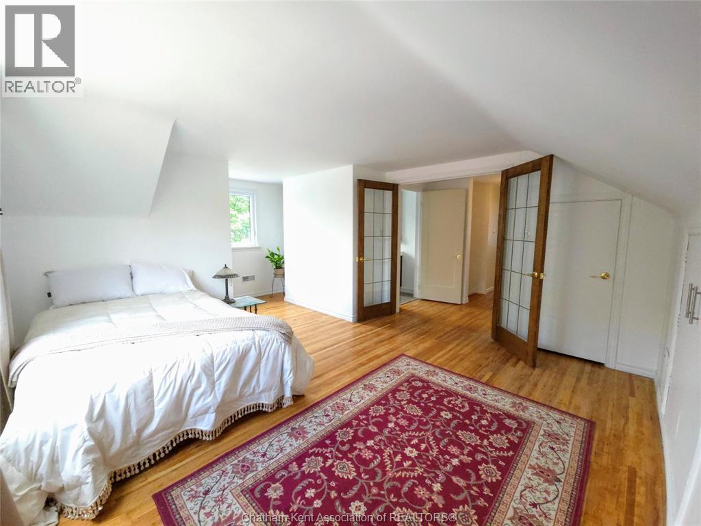 Photo 25 of 229 Elizabeth Street, Chatham ON