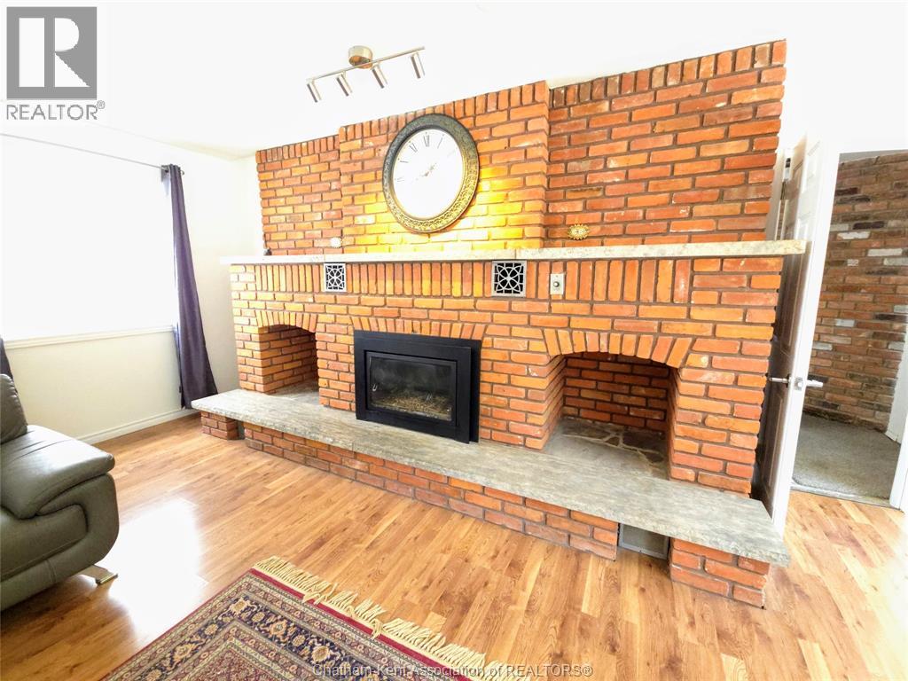 Photo 16 of 229 Elizabeth Street, Chatham ON