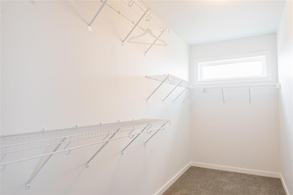 Photo 21 of 133 Blackbird Way, Grande Pointe MB