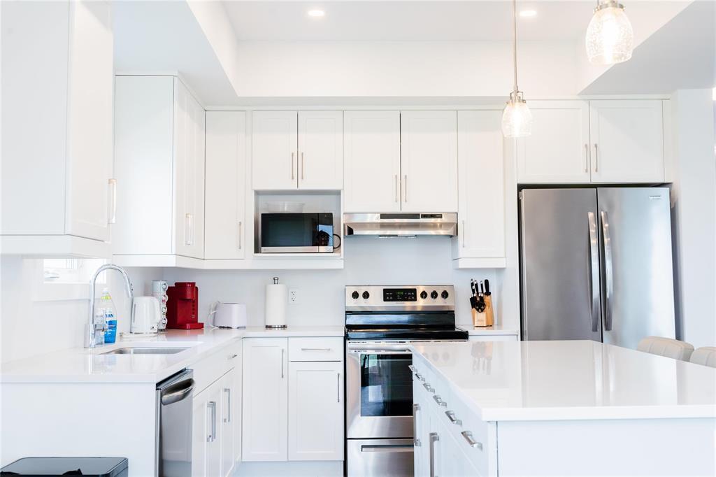 Photo 9 of 133 Blackbird Way, Grande Pointe MB