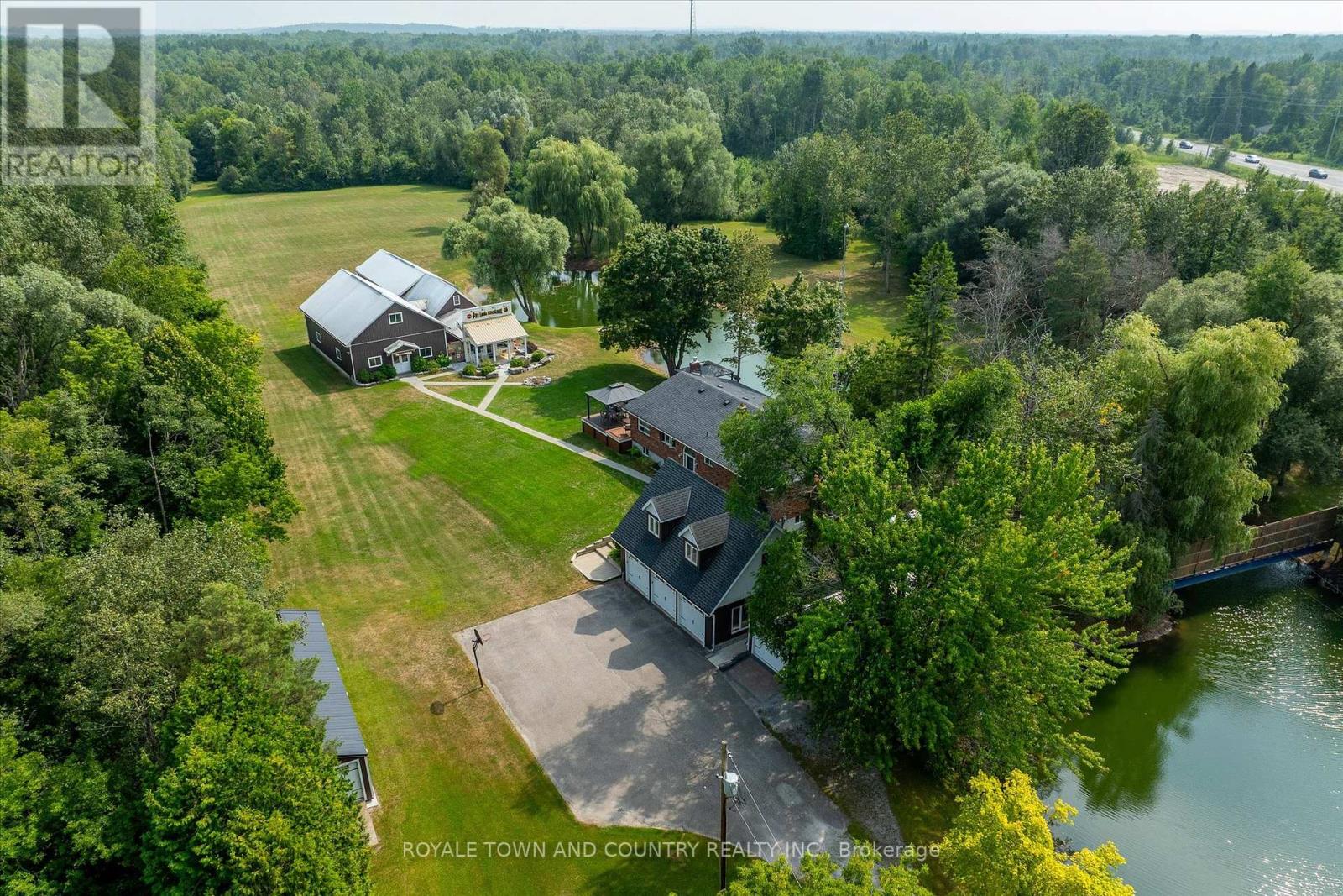 Photo 13 of 5427 Ravenshoe Road, East Gwillimbury ON