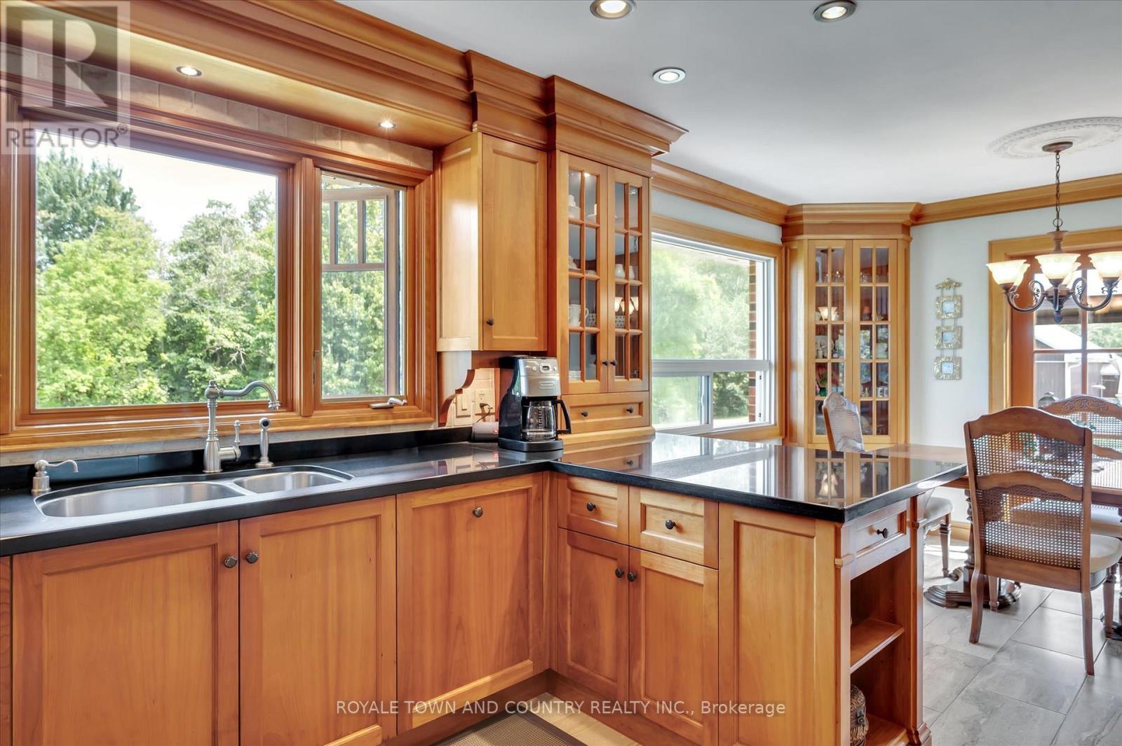 Photo 19 of 5427 Ravenshoe Road, East Gwillimbury ON