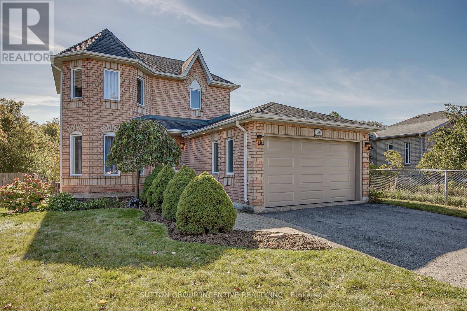 Photo 1 of 1301 Forest Street, Innisfil ON