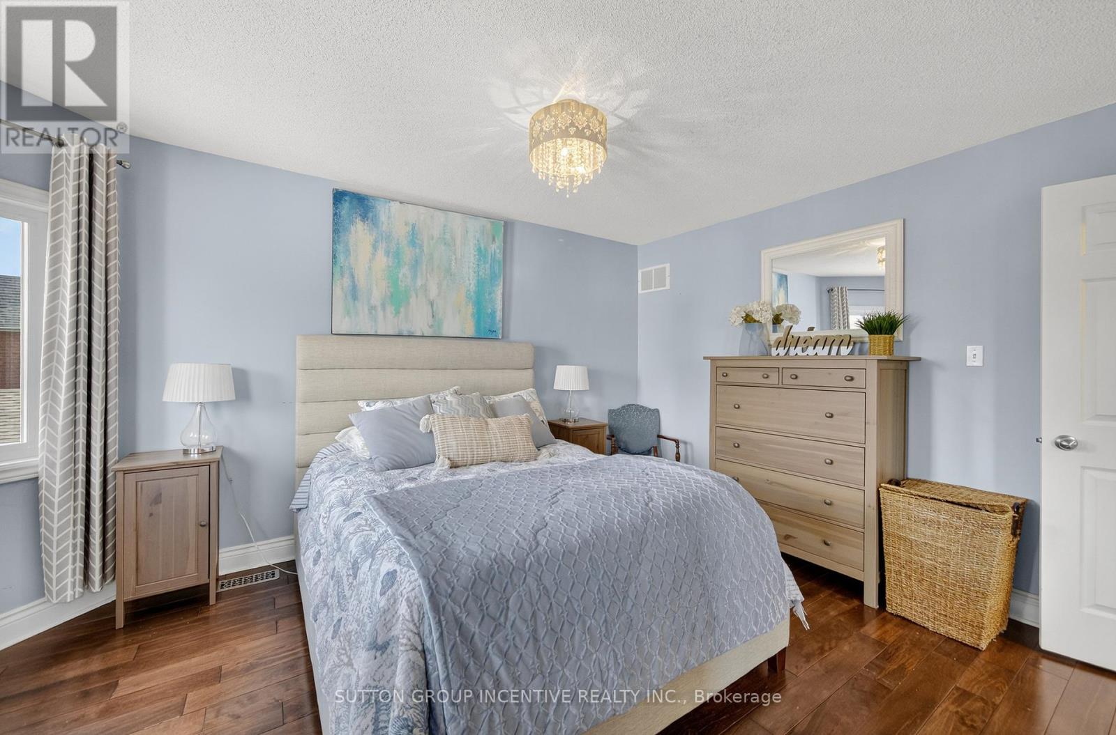 Photo 19 of 1301 Forest Street, Innisfil ON