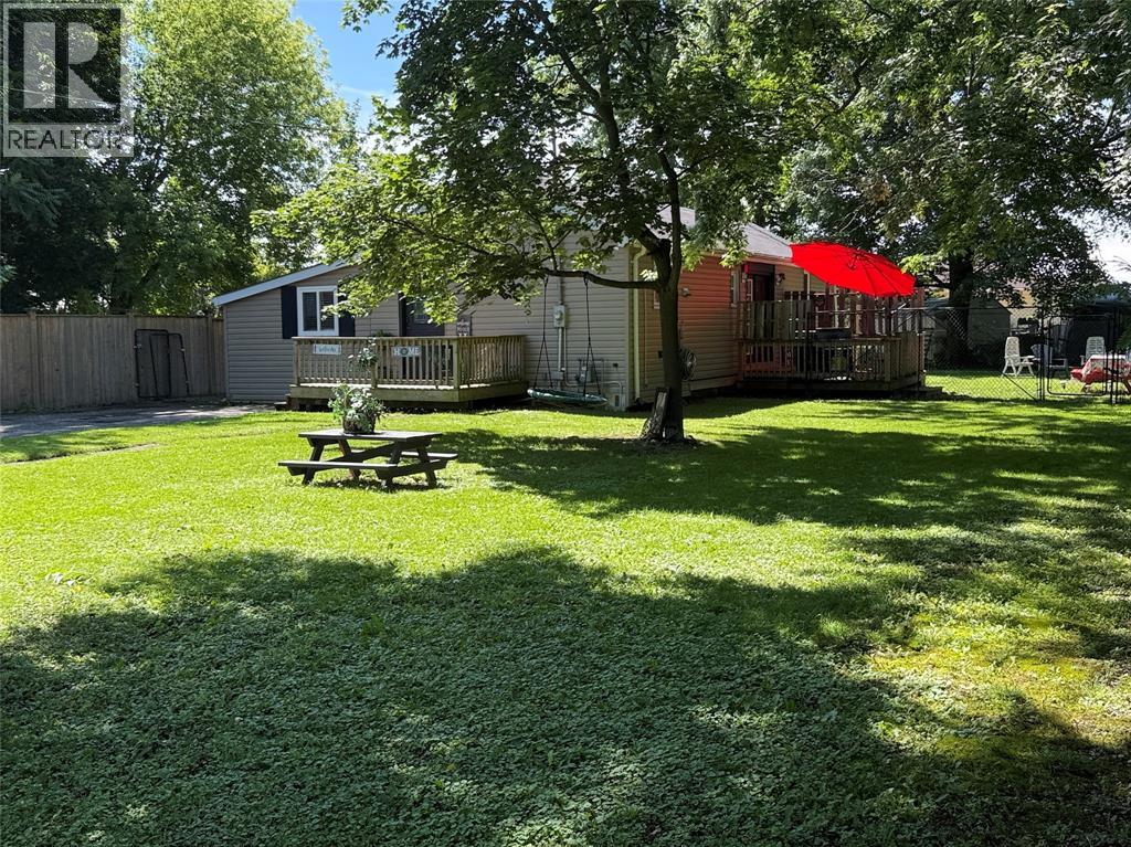 Photo 14 of 4361 Fifth Street, Petrolia ON