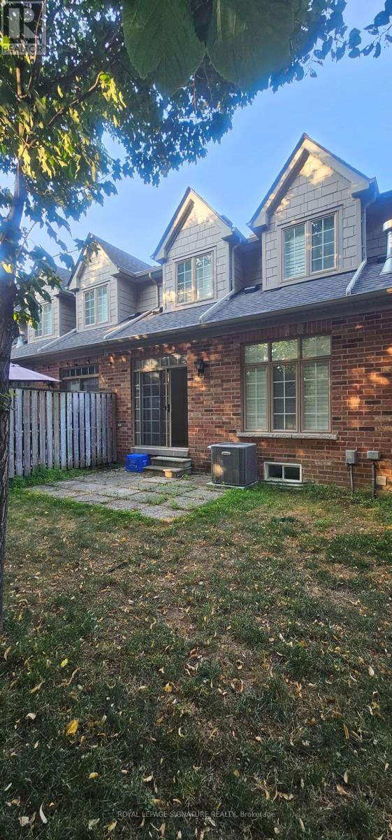 Photo 15 of 31 1633 Northmount Avenue W, Mississauga ON