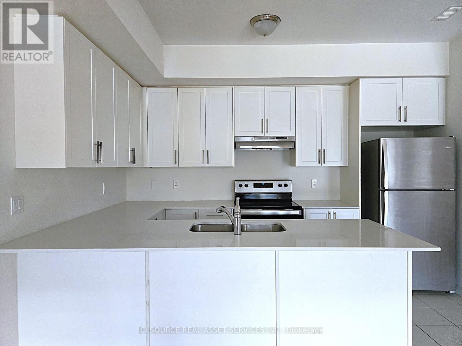 Photo 8 of 1554 Hilson Heights, Milton ON