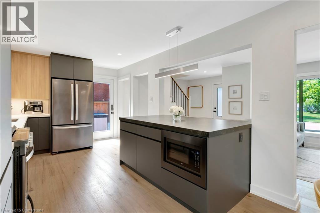 Photo 10 of 1349 Oxford Avenue, Oakville ON