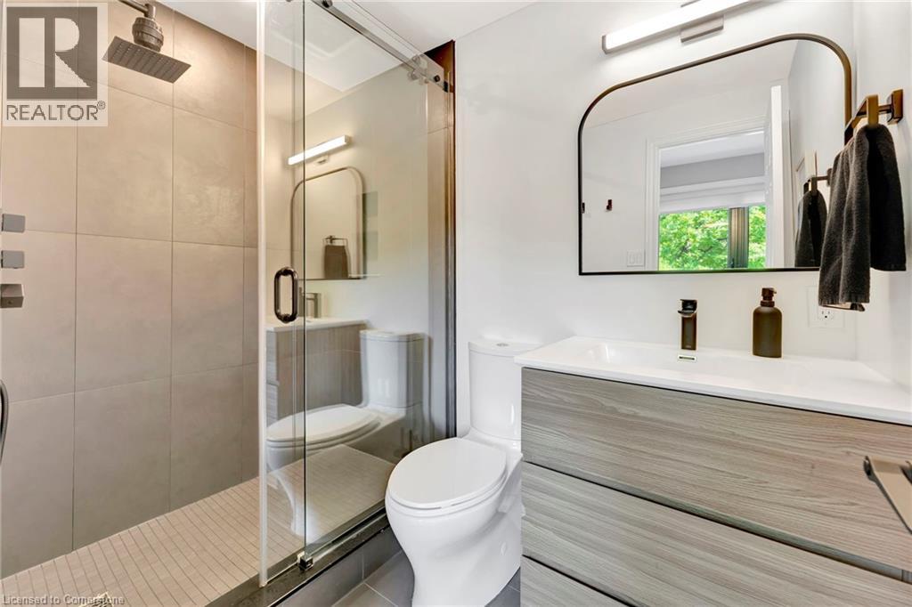 Photo 14 of 1349 Oxford Avenue, Oakville ON