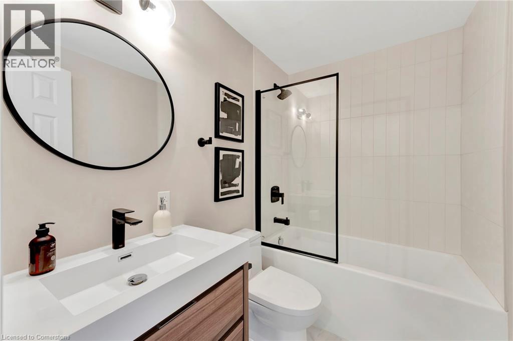 Photo 17 of 1349 Oxford Avenue, Oakville ON