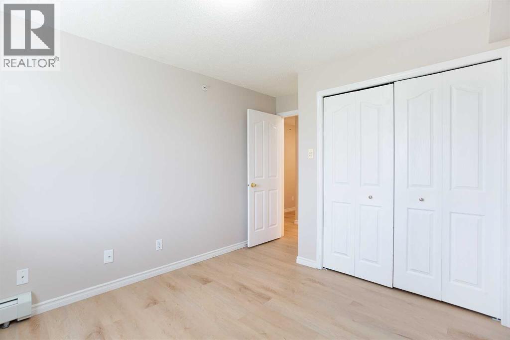 Single Family House for Sale in   Eversyde Avenue SW Evergreen Calgary 