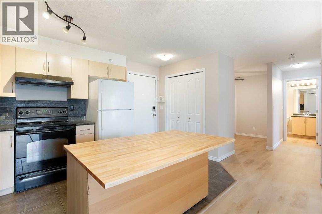 Single Family House for Sale in   Eversyde Avenue SW Evergreen Calgary 