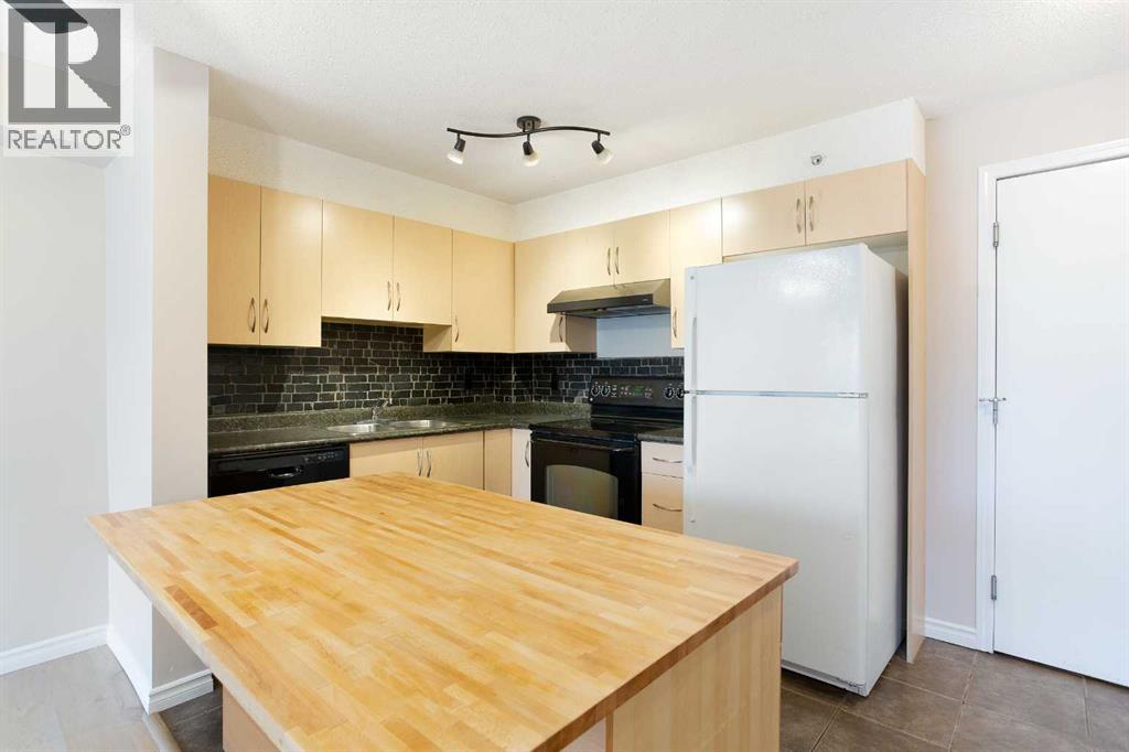 Single Family House for Sale in   Eversyde Avenue SW Evergreen Calgary 