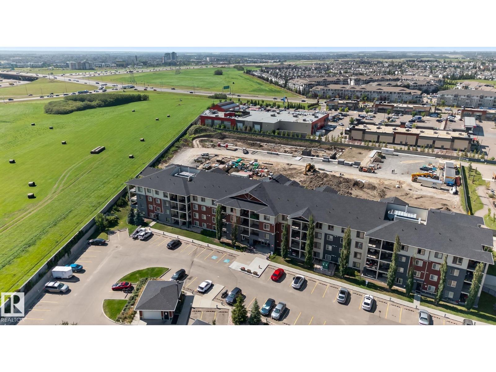 Photo 19 of 208 5810 Mullen Pl Nw, Edmonton AB