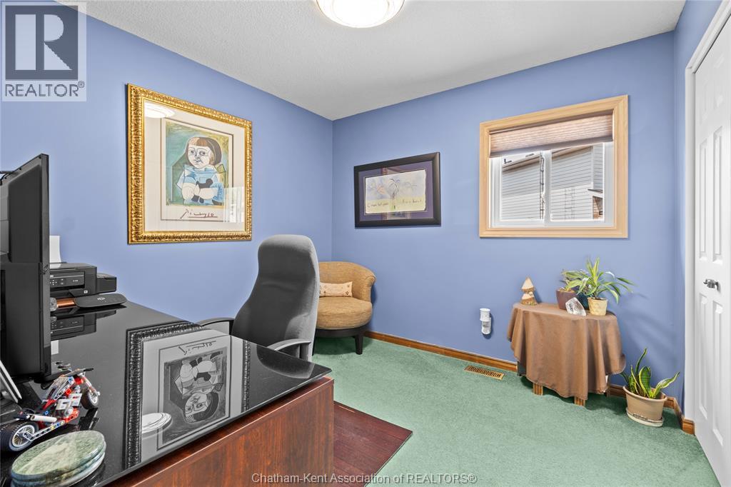 Photo 21 of 20 Dejonge Place, Chatham ON