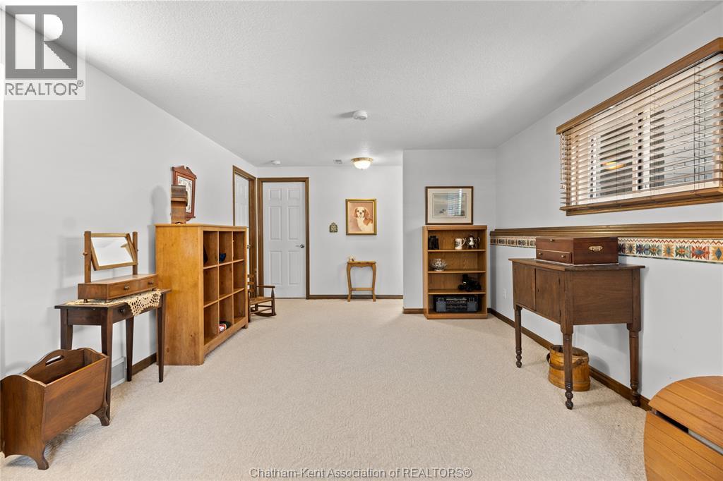 Photo 24 of 20 Dejonge Place, Chatham ON