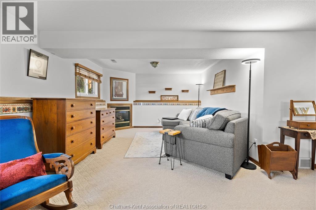 Photo 25 of 20 Dejonge Place, Chatham ON