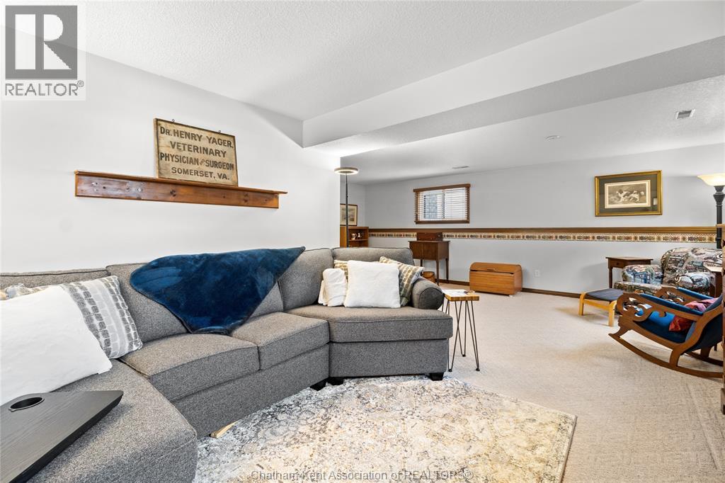Photo 26 of 20 Dejonge Place, Chatham ON