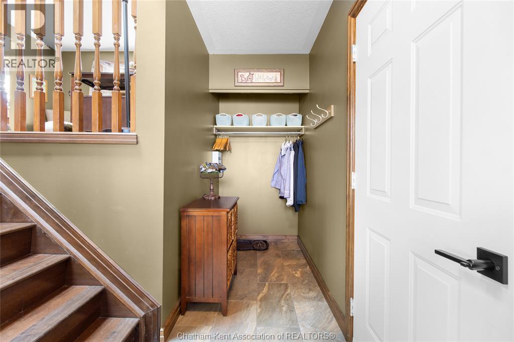 Photo 4 of 20 Dejonge Place, Chatham ON