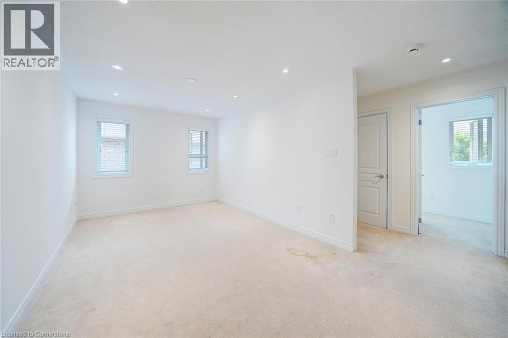 Photo 30 of 6 Weekes Avenue, Richmond Hill ON