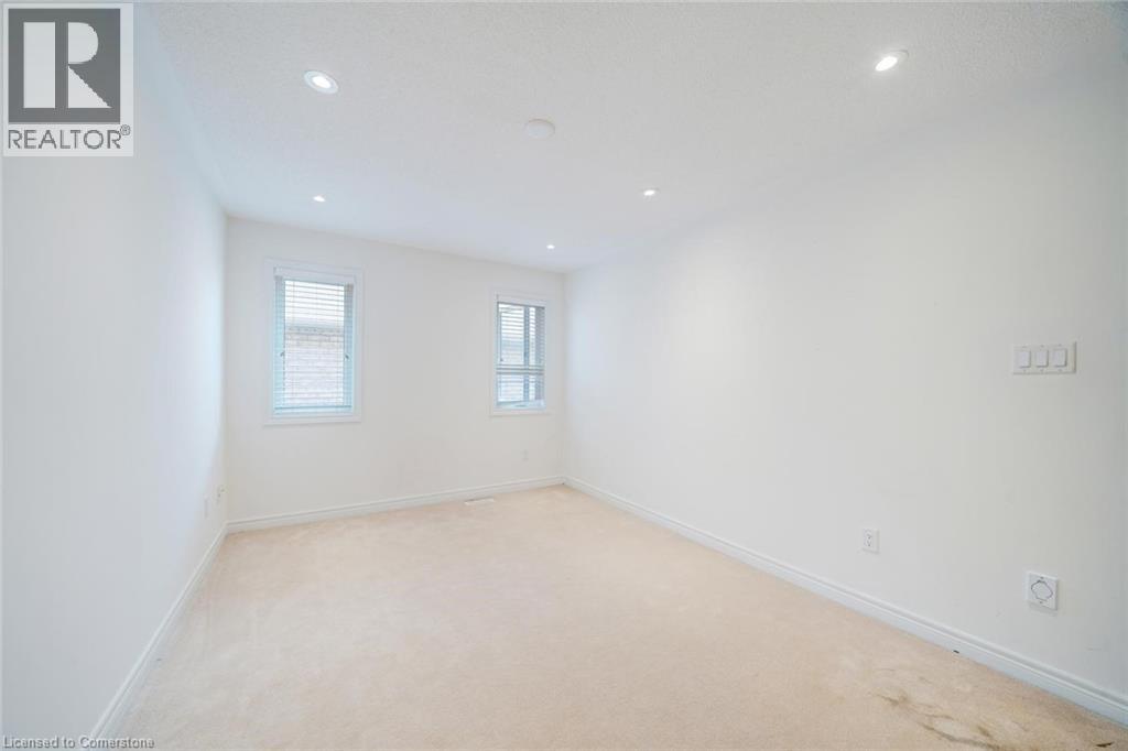 Photo 14 of 6 Weekes Avenue, Richmond Hill ON