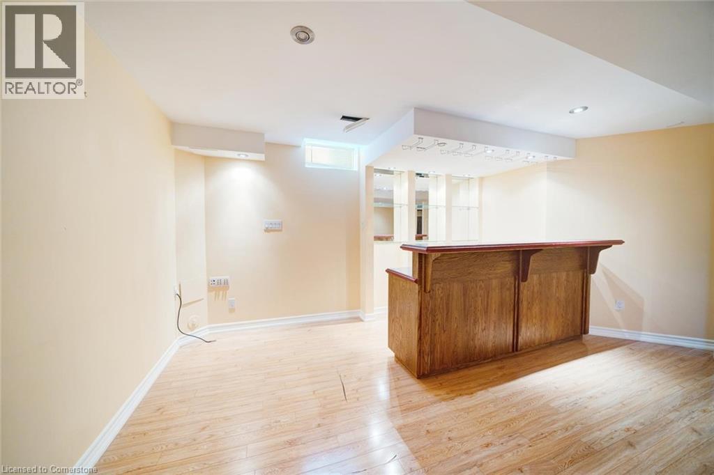 Photo 32 of 6 Weekes Avenue, Richmond Hill ON