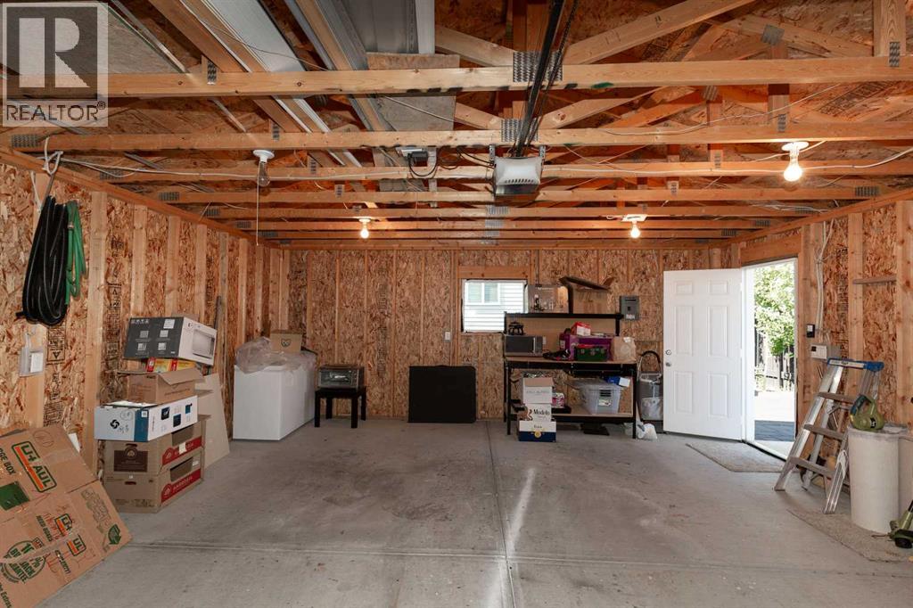 Single Family House for Sale in  Sunridge Road W Sunridge Lethbridge 