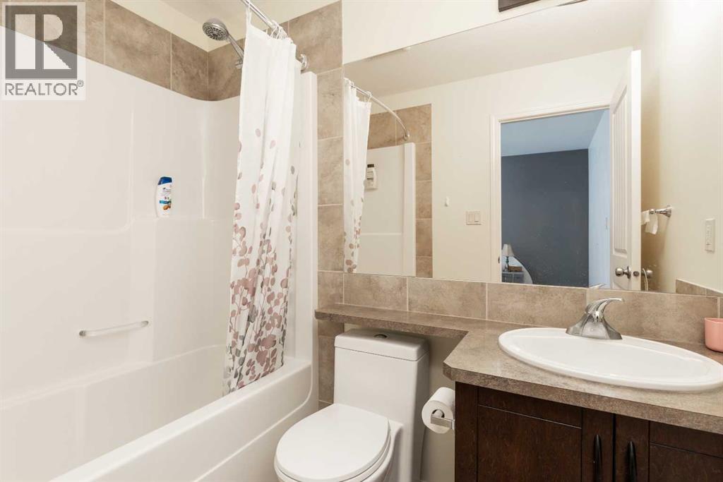 Single Family House for Sale in  Sunridge Road W Sunridge Lethbridge 