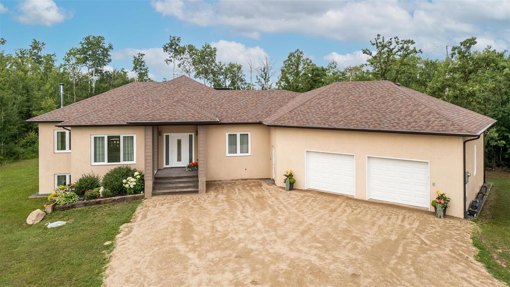 Photo 1 of 40 Quarry Ridge, Steinbach MB