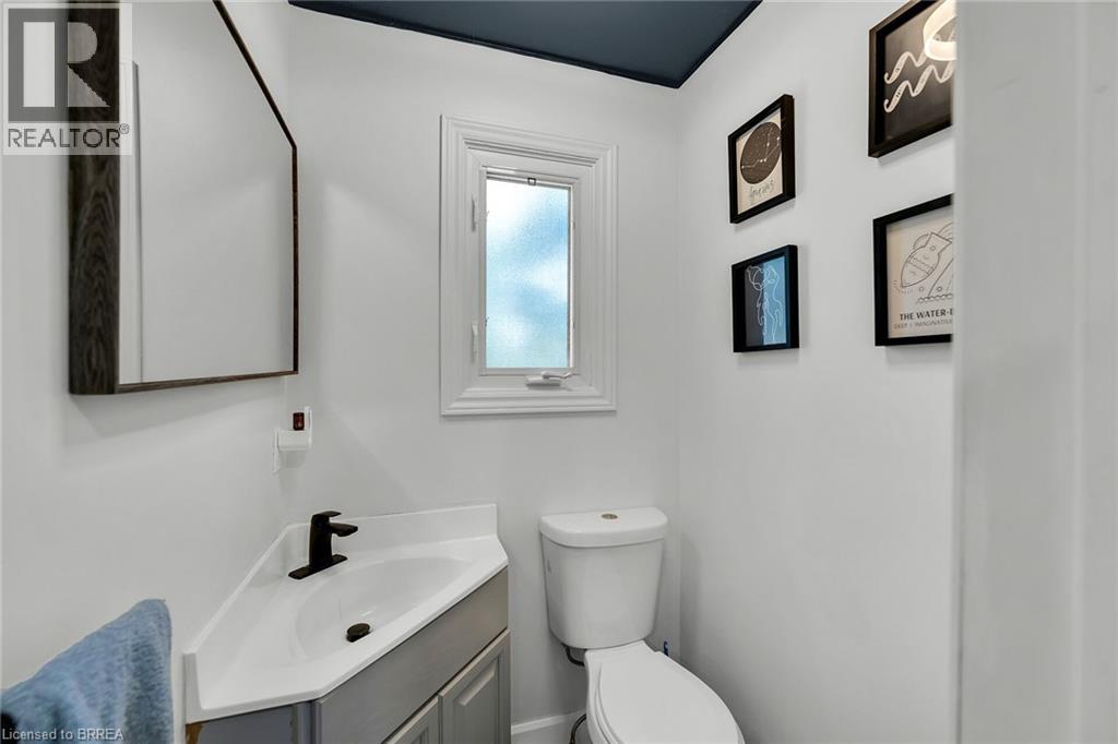 Photo 30 of 69 Garden Crescent, Paris ON