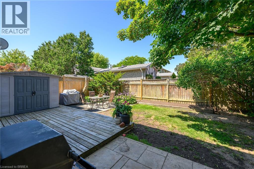 Photo 11 of 69 Garden Crescent, Paris ON