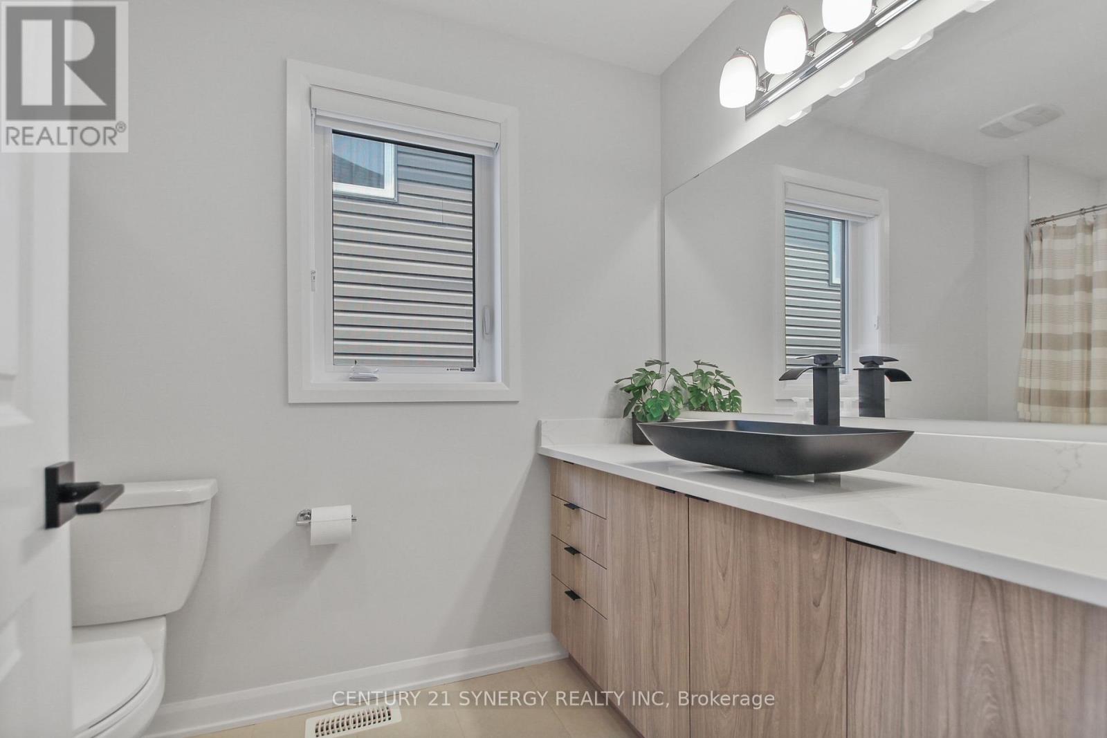 Photo 31 of 2104 Caltra Crescent, Ottawa ON