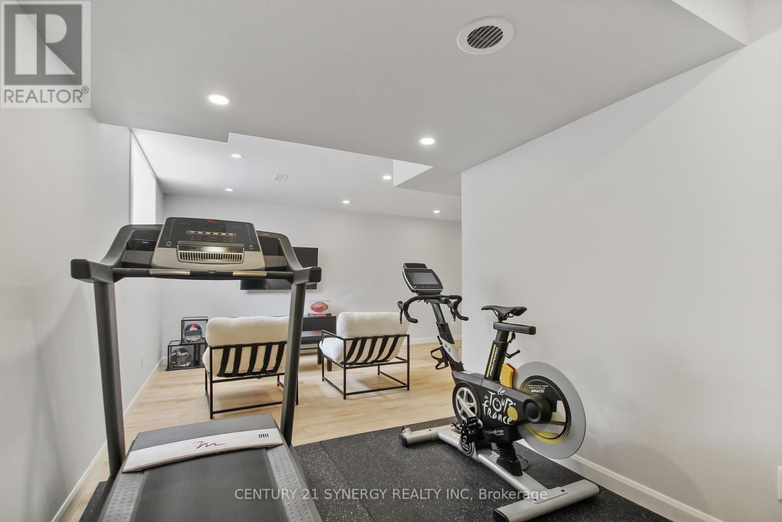 Photo 25 of 2104 Caltra Crescent, Ottawa ON