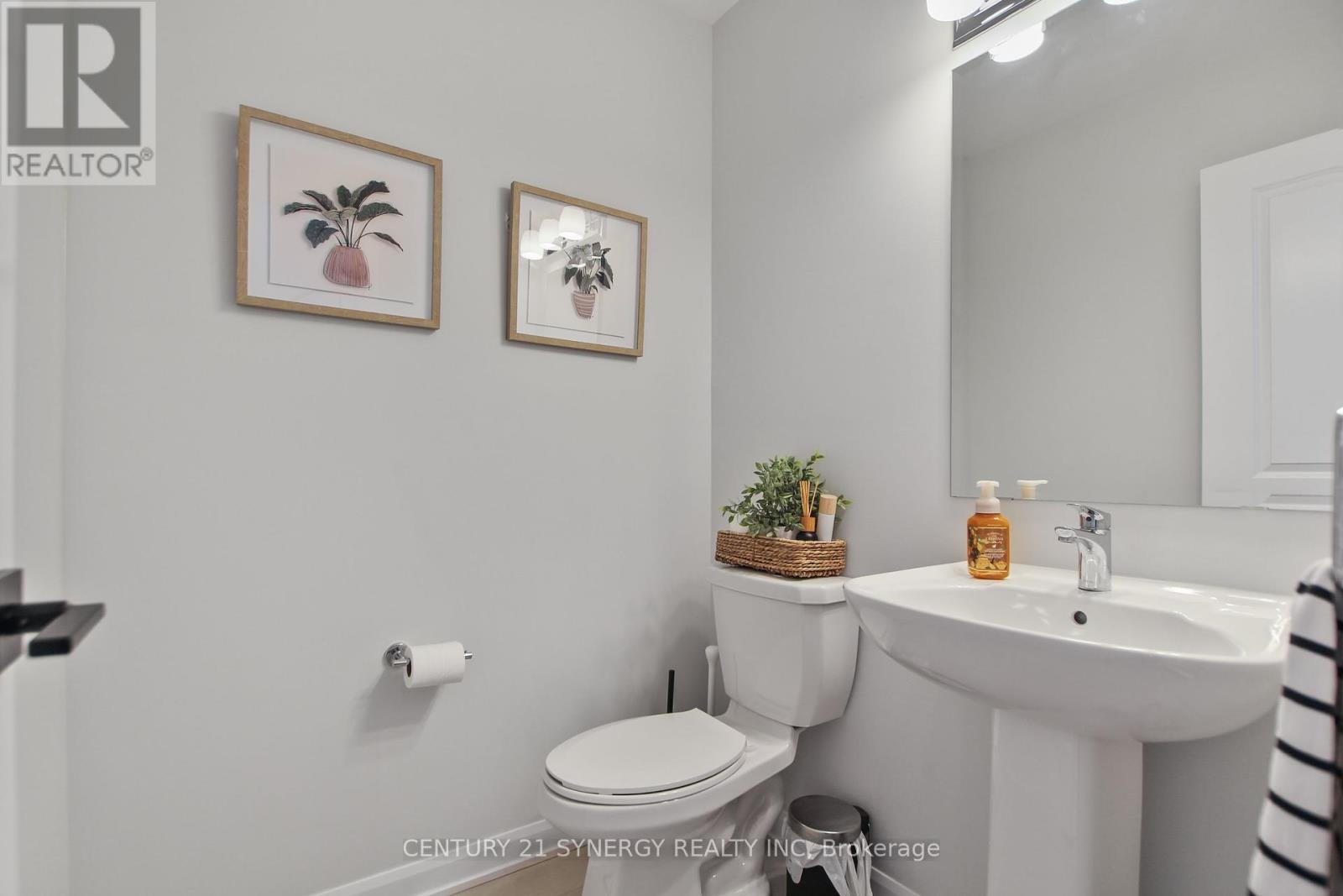 Photo 32 of 2104 Caltra Crescent, Ottawa ON