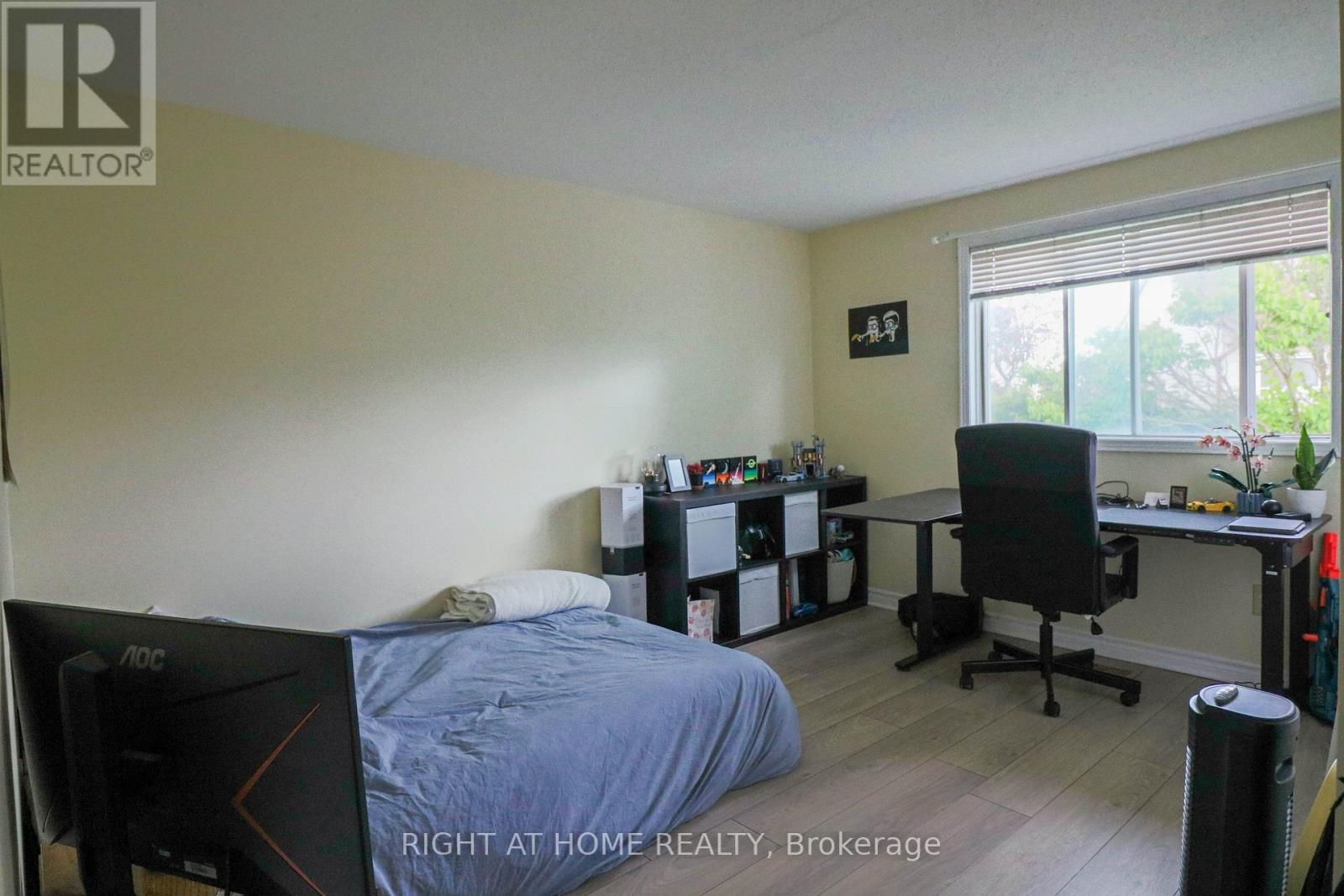 Photo 25 of 50 Fireside Crescent, Ottawa ON