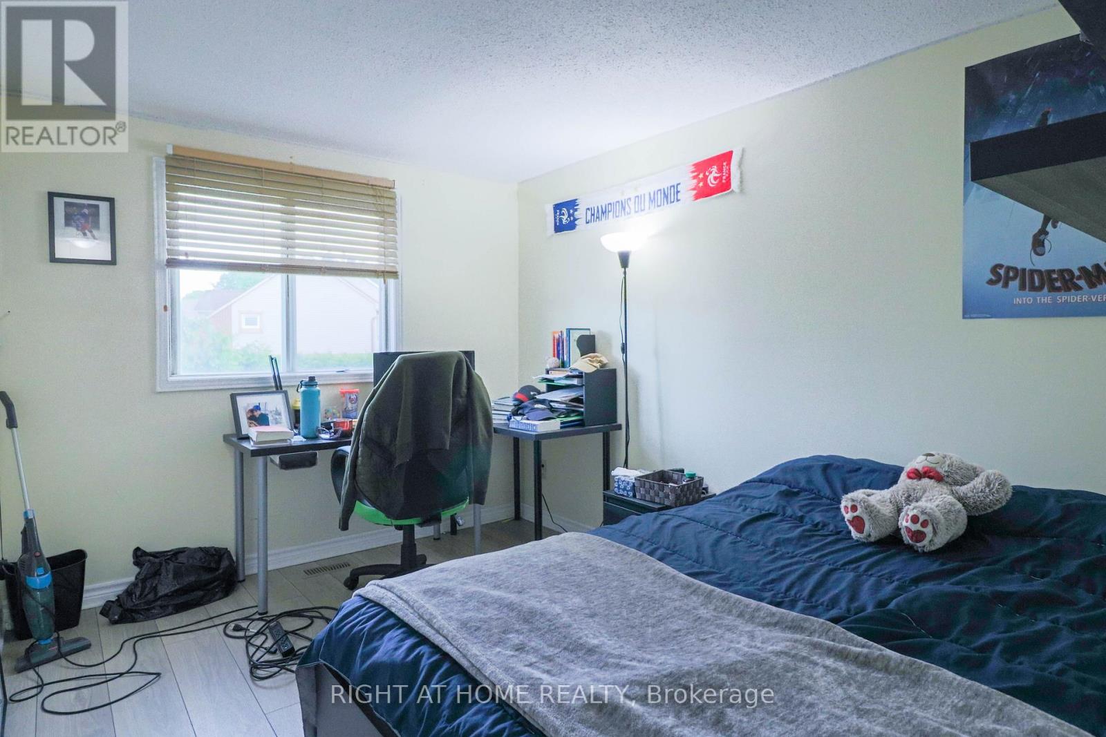 Photo 14 of 50 Fireside Crescent, Ottawa ON
