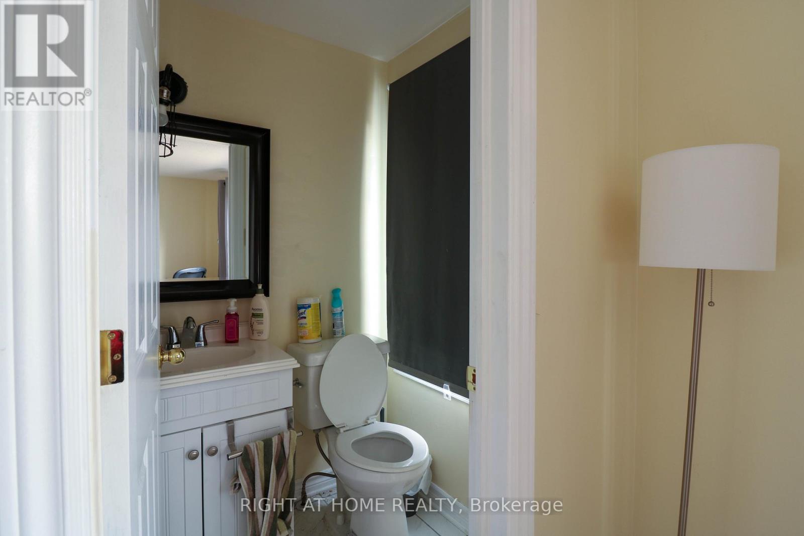 Photo 16 of 50 Fireside Crescent, Ottawa ON
