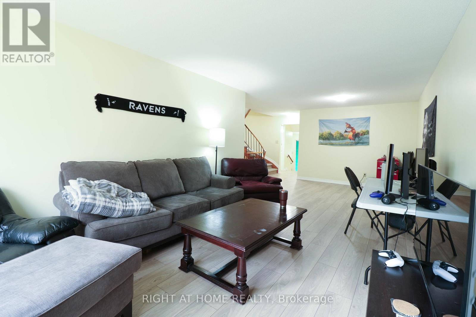 Photo 20 of 50 Fireside Crescent, Ottawa ON