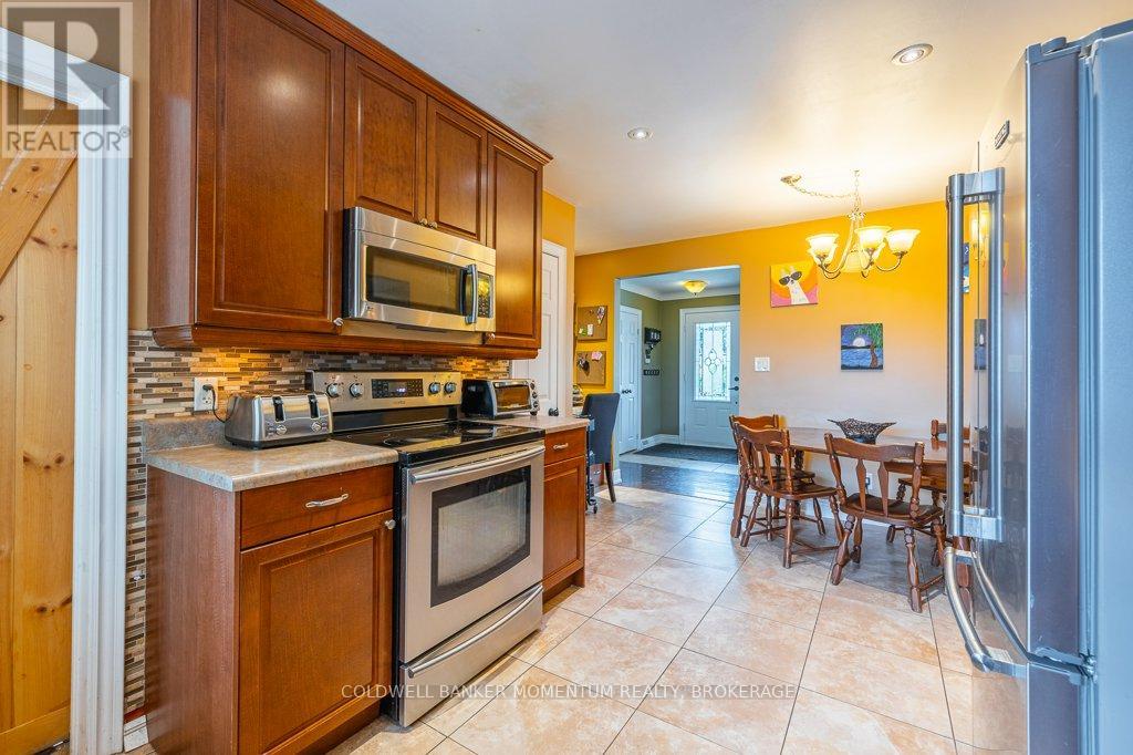 Photo 23 of 86 Crescent Drive, Welland ON