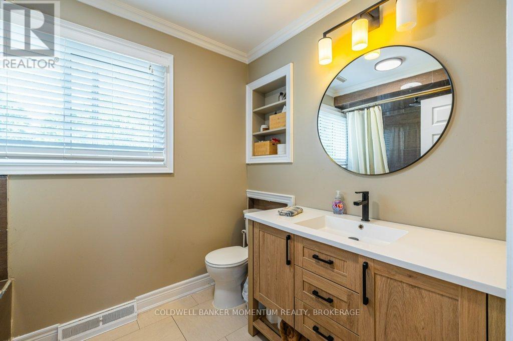 Photo 21 of 86 Crescent Drive, Welland ON