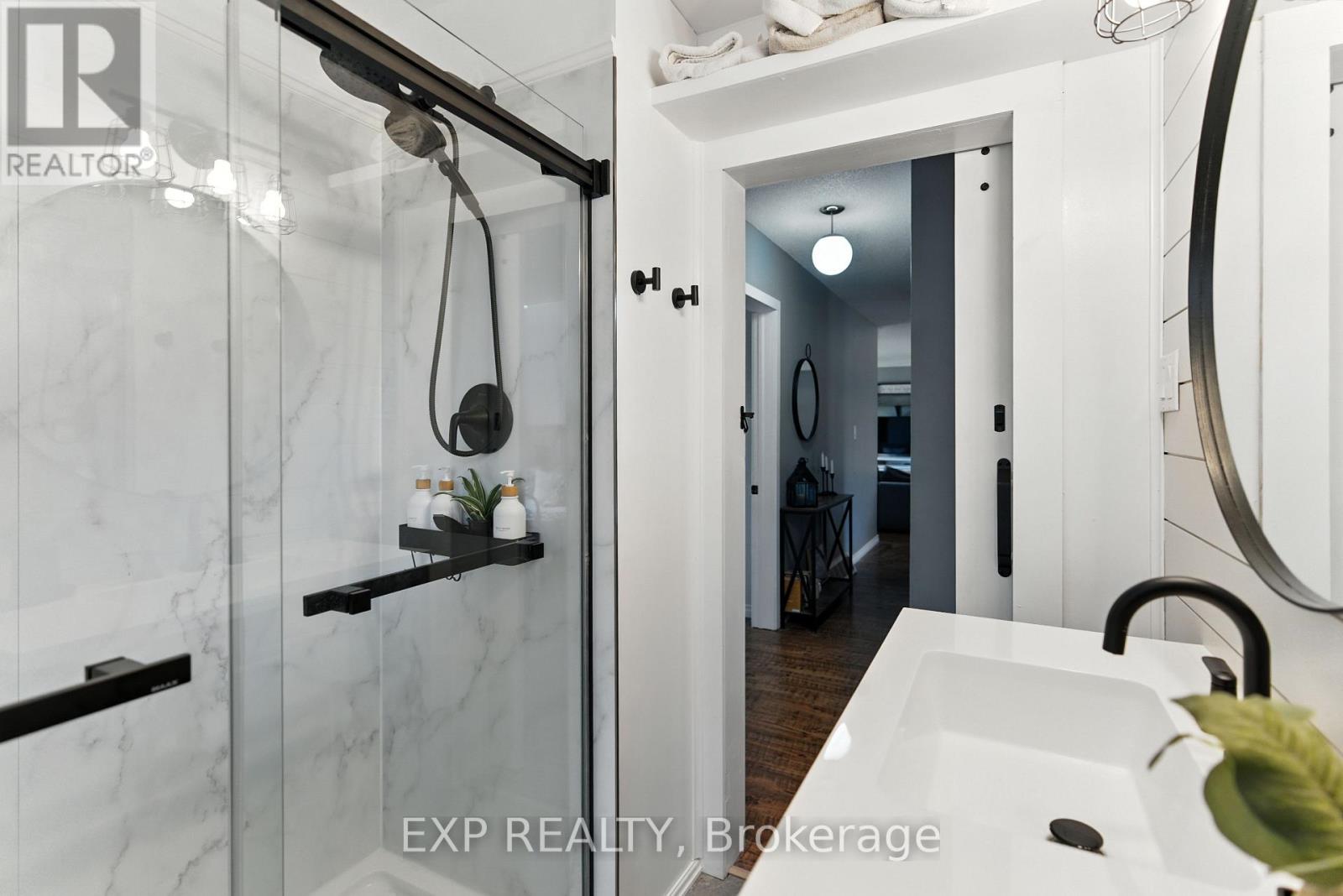 Photo 18 of 319 Highland Avenue, Fort Erie ON