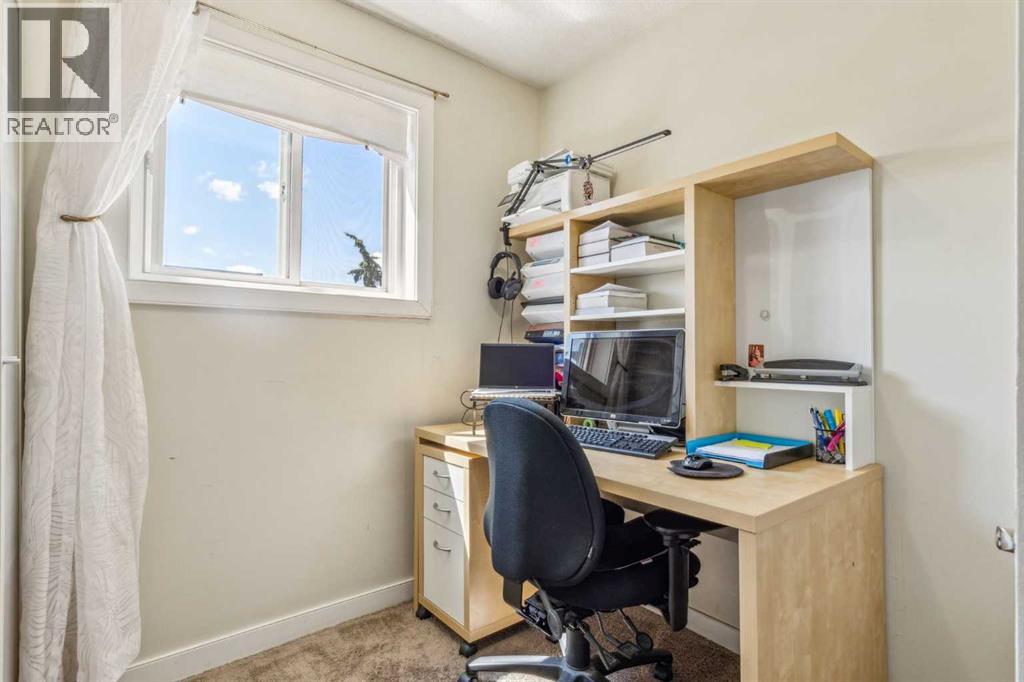 Photo 21 of 130 3809 45 Street Sw, Calgary AB